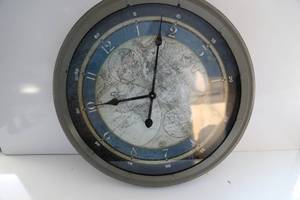 Round Battery Operated Clock