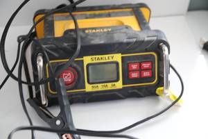 Stanley Battery Charger & Engine Starter