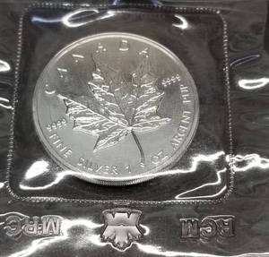 1989 CANADA $5 MAPLE 1 TROY OZ .9999 FINE SILVER MINT SEALED