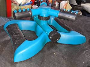 lot 92 image: Set of 2 US1 Lawn Sprinkler Sets