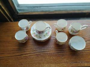 Royal Albert Moss Rose China