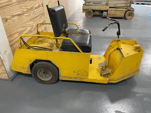 Cushman 898328-8010 Battery powered trike