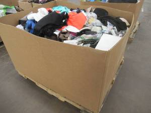 lot 815 image: LEFT OVER ITEMS FROM THE AMAZON BIN SALE - You may find several treasures, including clothes, costumes, games, Small Housewares and more