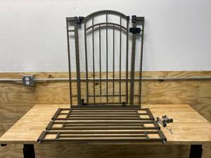 lot 82 image: SUMMER Infant 48-in x 36-in Bronze Metal Safety Gate