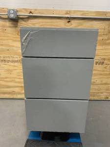lot 114 image: 3-Drawer Cabinet in Gray