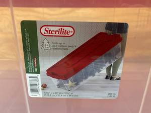 lot 119 image: STERLITE Storage Bin