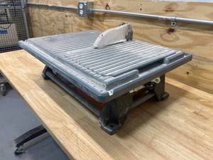 lot 45 image: RIDGID 6.5 Amp 7 in. Table Top Wet Tile Saw