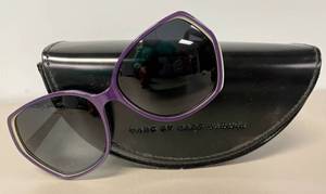 lot 9 image: Marc by Marc Jacobs Womens Designer Sunglasses w Case