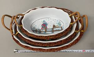 lot 4 image: SPINNAKER Set OF 3 Nesting Casserole Dishes with Baskets