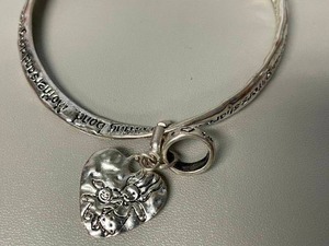 lot 26 image: Silver Tone Mother Daughter Motivational Necklace and Bracelet Lot