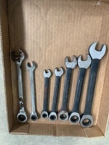 Gear wrenches