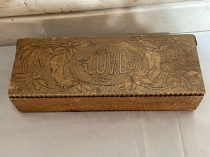 lot 41 image: Antique Wood Pyrography Boxes early 1900s (4)