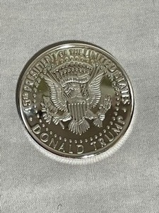 lot 85 image: President Trump Commemorative Coin 2017