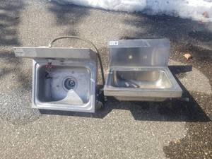 lot 546 image: Lot of (2) Advance Tabco 7-PS-60 NSF Single-Basin Sinks