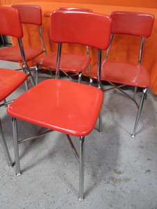 lot 24 image: (5) Student Chairs 17 Seat Height