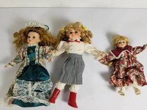 lot 98 image: 3 Dolls