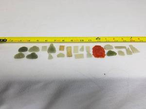 lot 102 image: Charming Jadite Bits 22 Pcs
