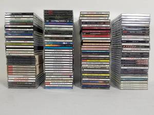 lot 109 image: CDs 120 Pcs