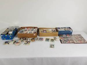lot 110 image: Baseball & Hockey Cards