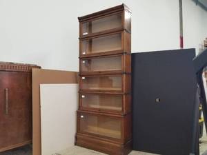 lot 124 image: 6 Section Barrister Bookcase