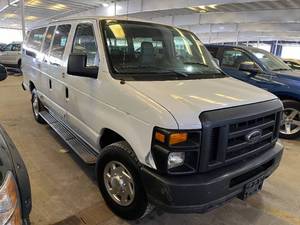 2010 Ford Econoline E350 Passenger Van..LOW MILES