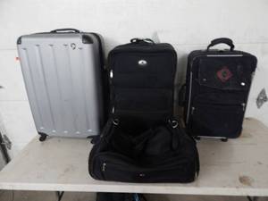 4-Rolling Suitcases
