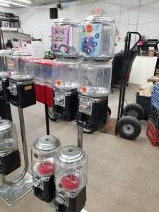 Beaver Bulk Candy Dispenser $.50 6-head