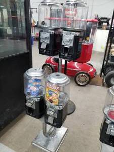 Beaver Bulk Candy Dispenser $.25 4-head