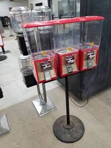 Northwestern Bulk Candy Dispenser $.25 3-head