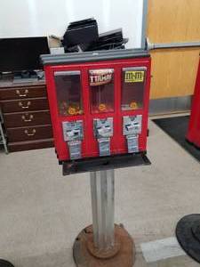 Northwestern Bulk Candy Dispenser $.25 3-head