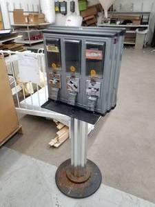 Northwestern Bulk Candy Dispenser $.25 3-head