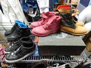 4-Pair Mens Shoes  Timberland & Nike Size 7 & 7-712