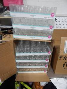 140 Plastic 12 Oz. Wine Glasses