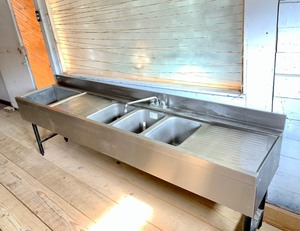 Three Compartment Stainless Steel Bar Sink and Ice Bin-Supreme Metal Model# CRC- 83C-L