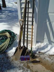 Qty of 3 yard tools as shown.