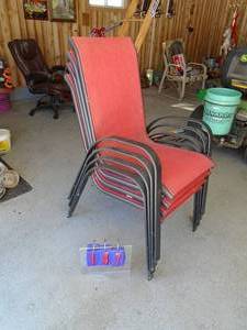 Qty of 4 aluminum & fabric chairs. As shown.