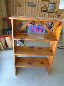 Small 3 shelf pine book shelf. As shown.