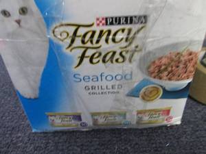Fancy Feast 24 pk Seafood...