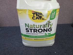 20 lb Tidy Cat Naturally Strong Clu...