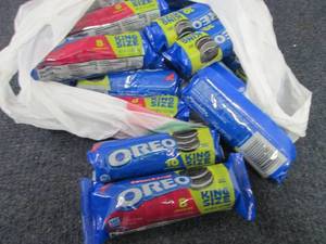 18- 4 oz pks Oreo King Size...