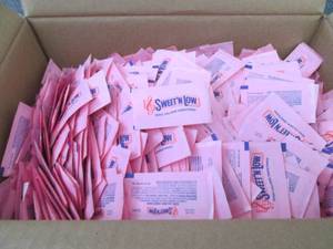 Case of 2000 pks Sweet N Low...