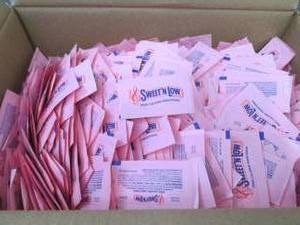 Case of 2000 pks Sweet N Low...