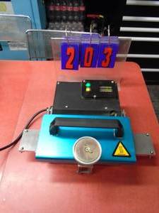 Nitto flat belt vulcanizer. Good used condition. Used with lot item # 202. Powers up & heats up. THIS ITEM HAS A RESERVE.