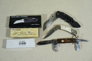 Assorted Folding Knives - Frost, Colonial