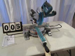 Makita Slide Compound Miter Saw