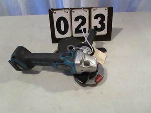 Makita 4.5 Angle Grinder