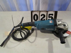 Makita 7 Angle Grinder