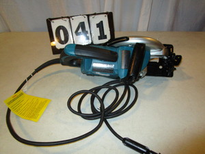 Makita 7-12 Hypoid Circular Saw
