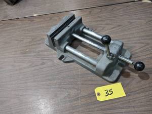 lot 35 image: 8 Quick Action Drill Vise...