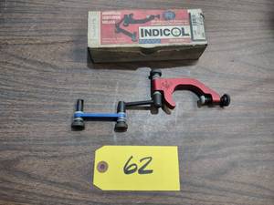 lot 62 image: Indicol Quill Mount Indicator Holde...